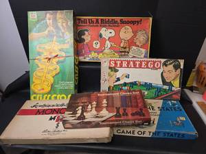 lot 802 image: Classic Board Games Collection - 1960s Mixed Lot