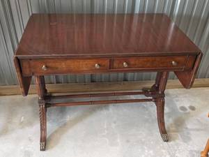 lot 15 image: Imperial Mahogany Sofa TableDesk with Drawers
