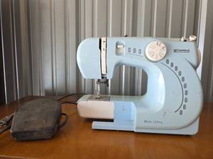 lot 27 image: Kenmore Mini Ultra Sewing Machine Untested