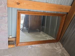 lot 31 image: Large Wooden Framed Wall Mirror (Heavy)