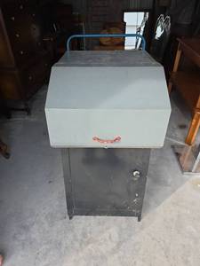 lot 52 image: Vintage Auto Garage Windshield Wiper Metal Display Cabinet