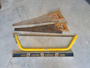 lot 73 image: Traditional Woodworking Hand Saws and Level