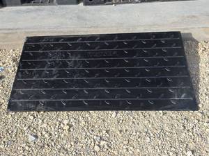 lot 78 image: Heavy Duty Vevor Diamond Plate Threshold Ramp with 4in Rise (Never Been Used)