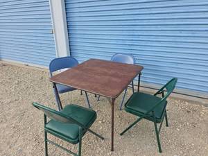 lot 83 image: Folding Card Table with 4 Metal Padded Chairs