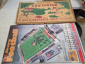 lot 807 image: 1970s NFL Electric Football Game & Pro Junior Golf Set