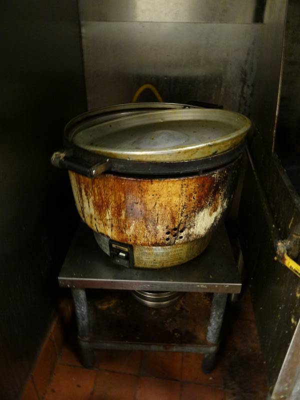 lot 5244 image: Rinnai Large WokRice Cooker and Stainless equipment stand