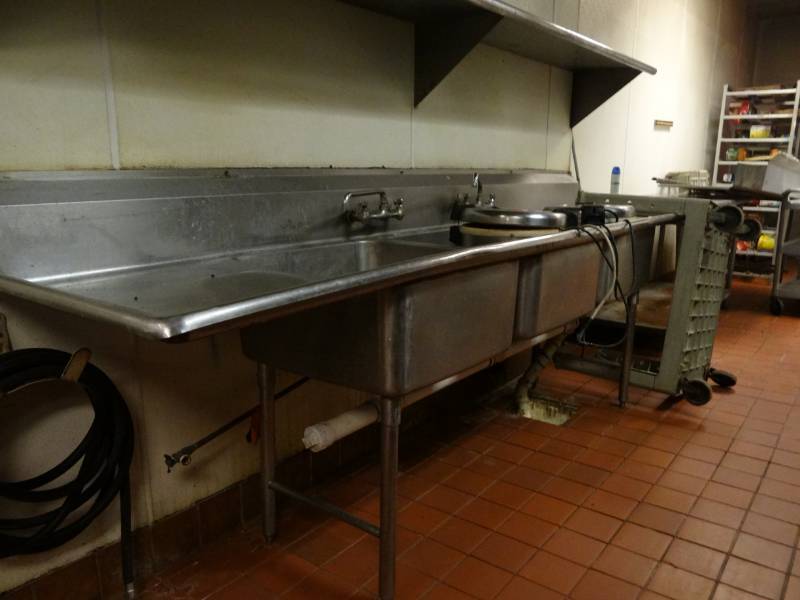 lot 5249 image: 3 Bay Stainless Sink with 2 Faucets