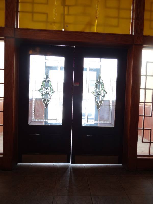 Double Glass Doors With Kick Guard Large Buffet Restaurant Going