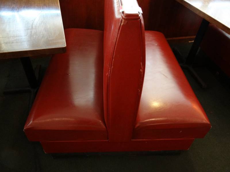 lot 5307 image: Double Sided Red Vinyl Booth