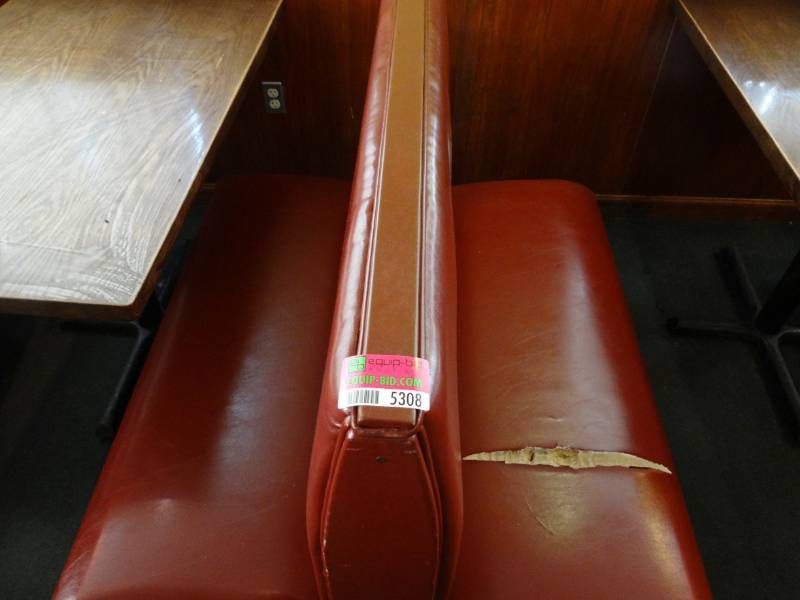 lot 5308 image: Double Sided Red Vinyl Booth