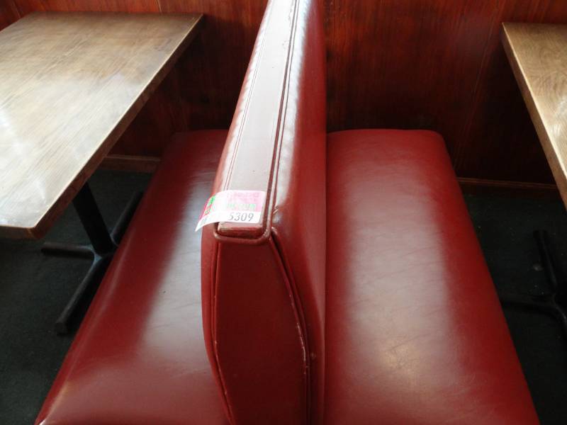 lot 5309 image: Double Sided Red Vinyl Booth