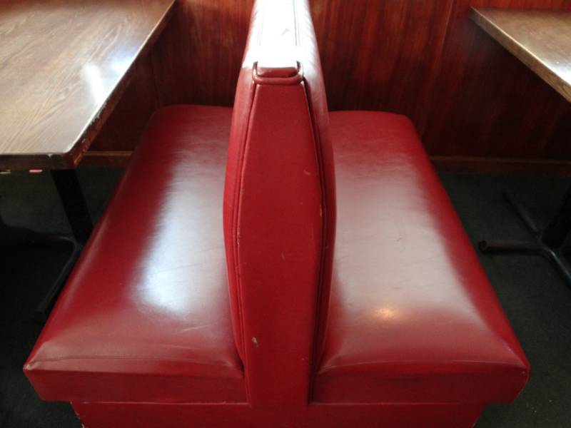 lot 5310 image: Double Sided Red Vinyl Booth