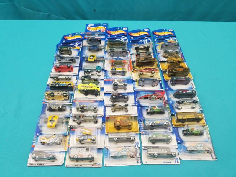 lot 8001 image: Mega Lot of Hot Wheels Cars Collection