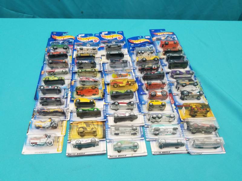 lot 8005 image: Mega Lot of Hot Wheels Car Collection