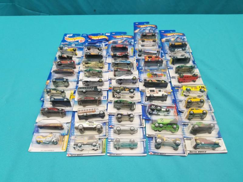 lot 8007 image: Mega Lot of Hot Wheels Cars Collection