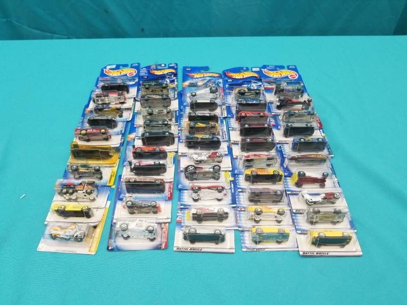 lot 8008 image: Mega Lot of Hot Wheels Cars Collection