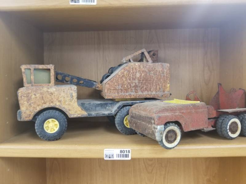 lot 8018 image: Lot of Antique Trucks