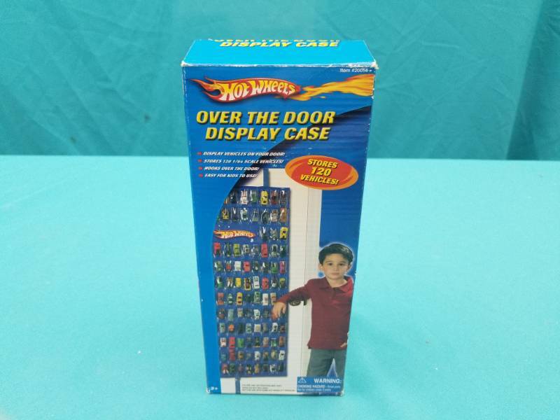 lot 8029 image: Over the Door Display Hotwheels Case