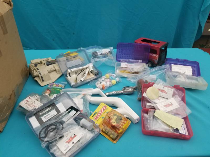 lot 8033 image: Lot of Vintage Arcade Gamer Needs