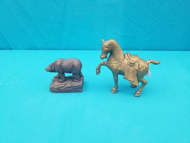 lot 8041 image: Brass Horse and Heavy Bear