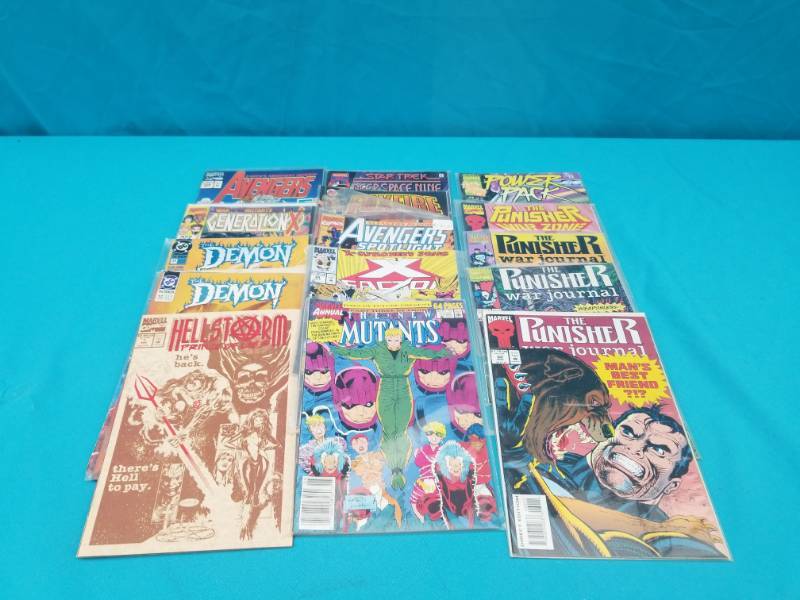 lot 8131 image: Lot of Comic Books