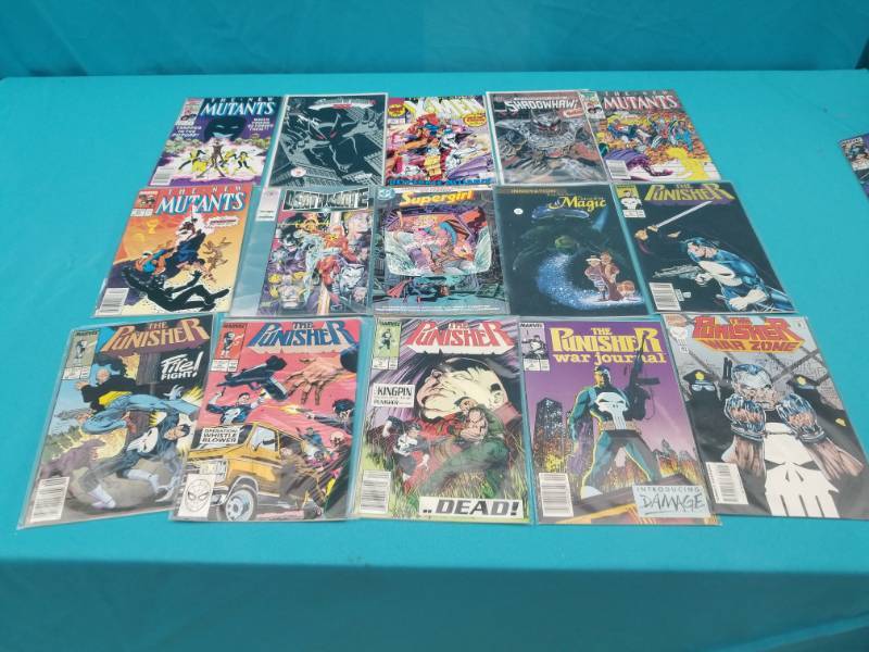 lot 8137 image: Mega Lot of Comic Books