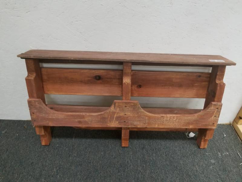lot 8166 image: Shelf Made of Pallet