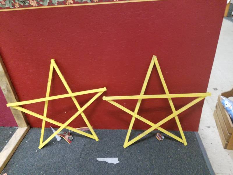 lot 8173 image: 2 Wooden Stars