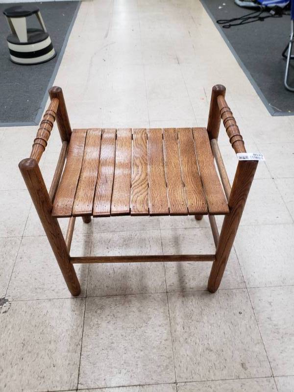 lot 8070 image: Wooden Stool