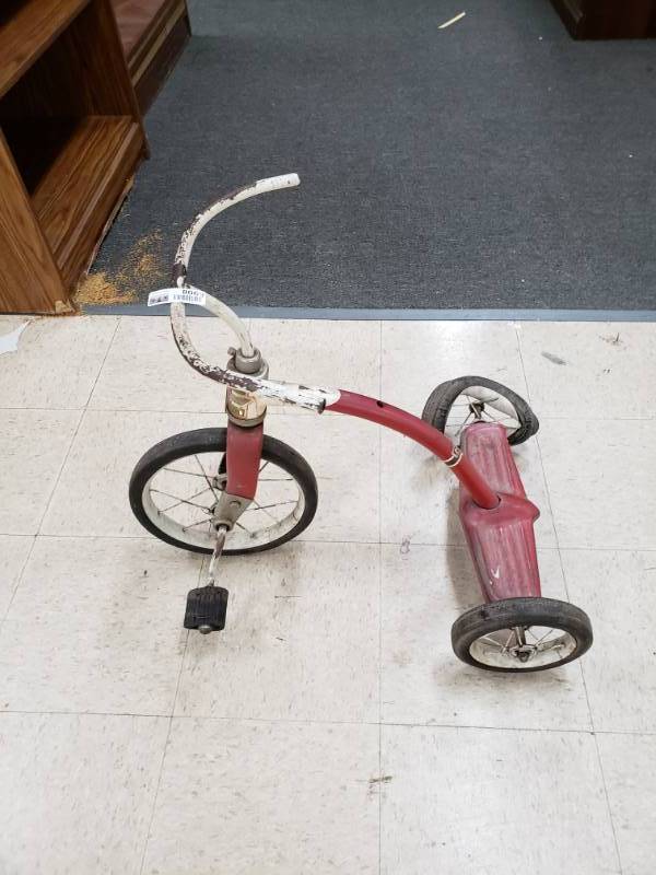 lot 8069 image: Tricycle