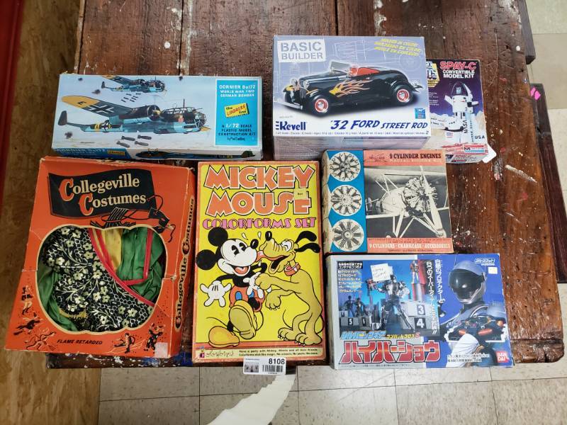 lot 8108 image: Lot of Like New Old School Toys