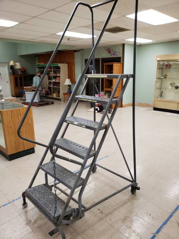 lot 8191 image: Industrial Ladder Stairs