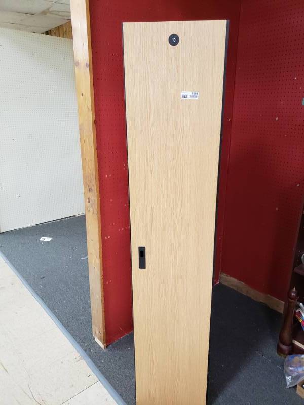 lot 8098 image: Locker Cabinet Unit