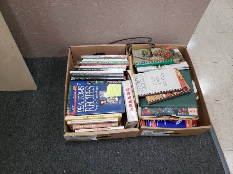 lot 8095 image: Lot of Cook Books