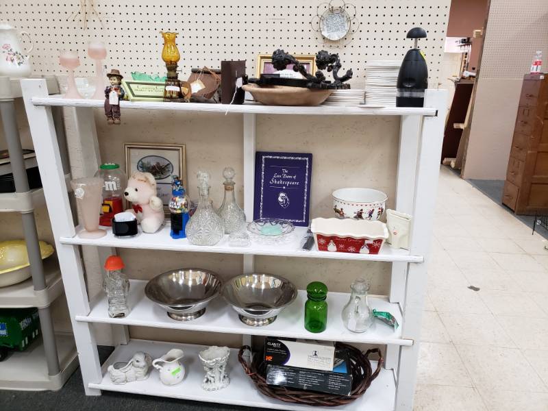 lot 8218 image: White Shelf contents included
