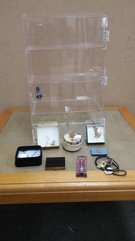 lot 8081 image: Lot of Costume Jewelry and Display Case
