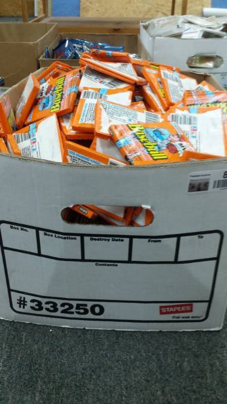 lot 8125 image: Mega Lot of Baseball Cards