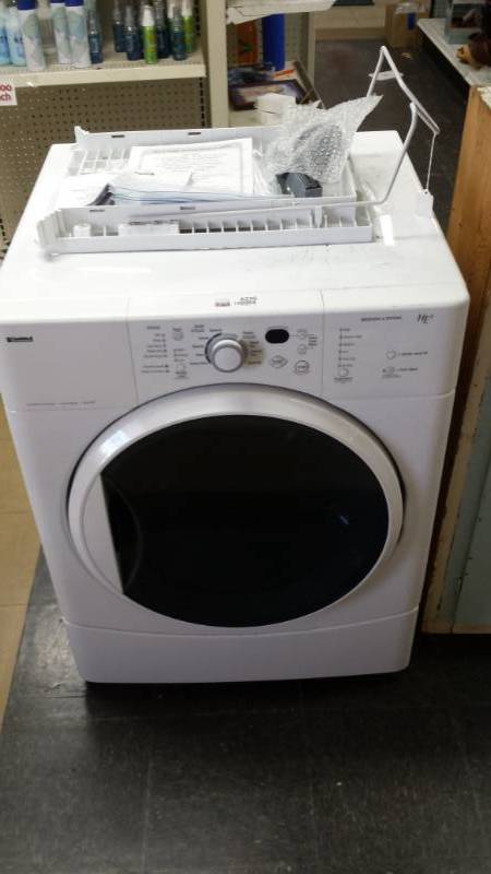 lot 8236 image: Kenmore Dryer