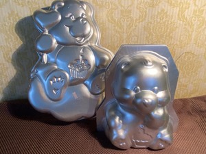 lot 116 image: Cake Pans - Care Bears, 3-D Pan has all pieces