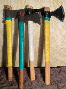 lot 155 image: Throwing Axes, 4