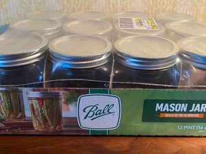 lot 177 image: Canning Jars, 12 Pint Jars w Lids and Bands, New Package