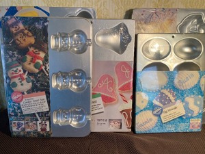 lot 183 image: Cookie and Mini Cake Pans, All NewSealed