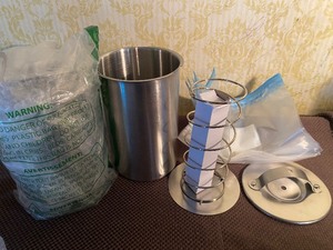 lot 203 image: Meat Press Molds, 2, New in Packaging