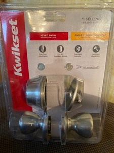 lot 209 image: Kwikset DeadboltKnob, New