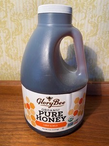 lot 231 image: Glory Bee Honey, 5 Pounds, New, Not Expired