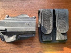 lot 19 image: Gun Holster and Clip Holder