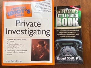 lot 28 image: Private Investigating for Idiots and Skiptracers Little Black Book
