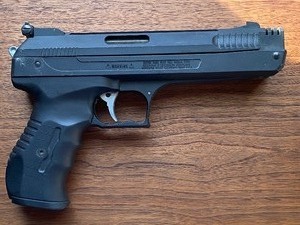 lot 30 image: Beeman P3 Air Pistol