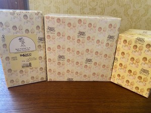 lot 301 image: Precious Moments