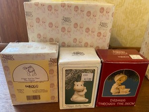 lot 304 image: Precious Moments
